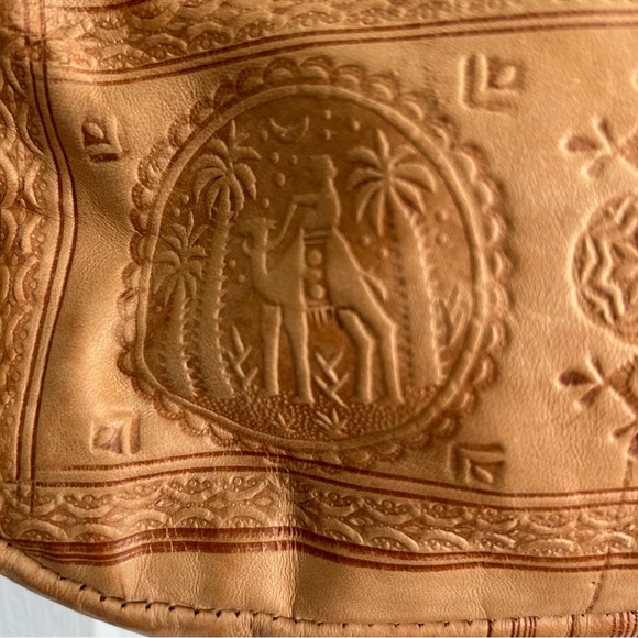 Moroccan Handcrafted Leather Shoulder Bag - Picture 3 of 8